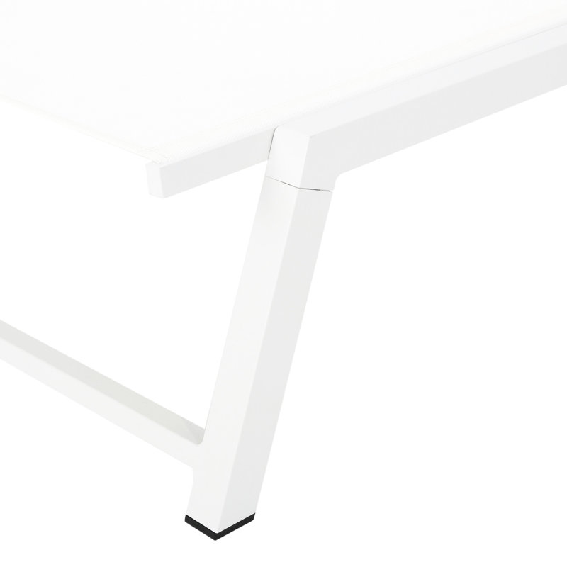 Chaise longue d'extérieur en métal et filet en aluminium blanc à envers en maille pour plus de confort