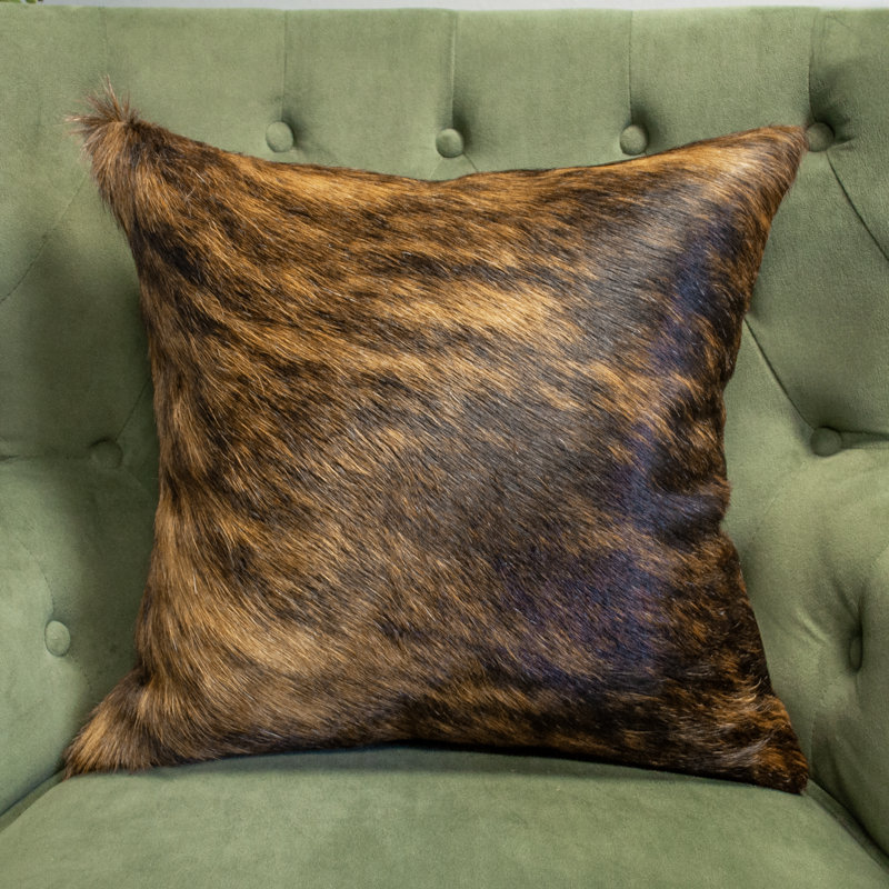 Coussin décoratif en cuir de vache véritable brun clair et noir Thomas Collection® 18 po x 18 po 16607C