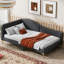 Lit de jour rembourré gris avec accoudoirs - Structure solide, tête de lit moderne et revêtement chaleureux, Spot-537964042-537964041