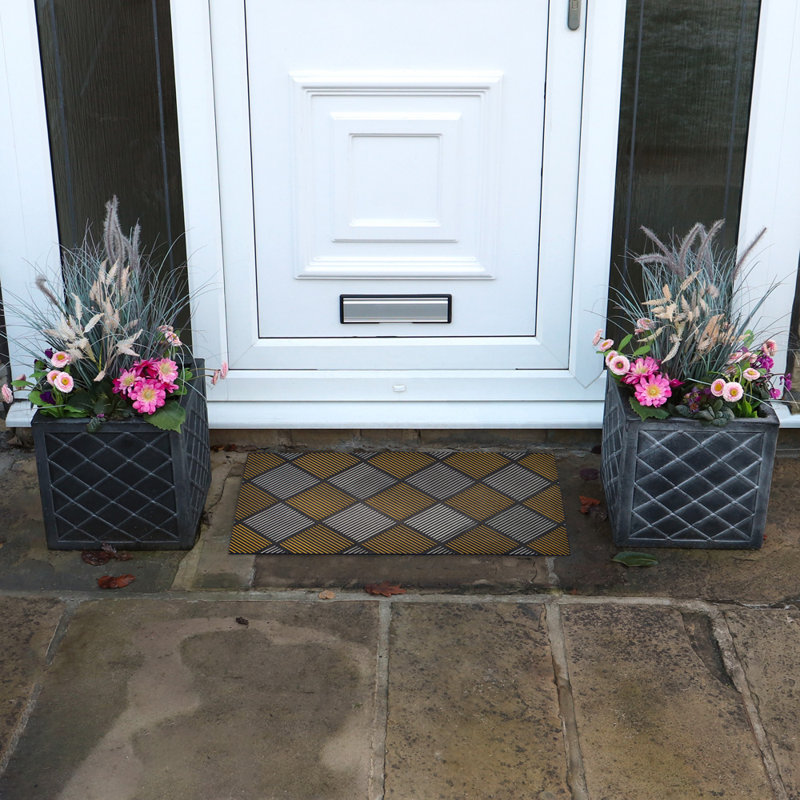 Non-Slip Geometric Indoor Doormat, Silver/Gold