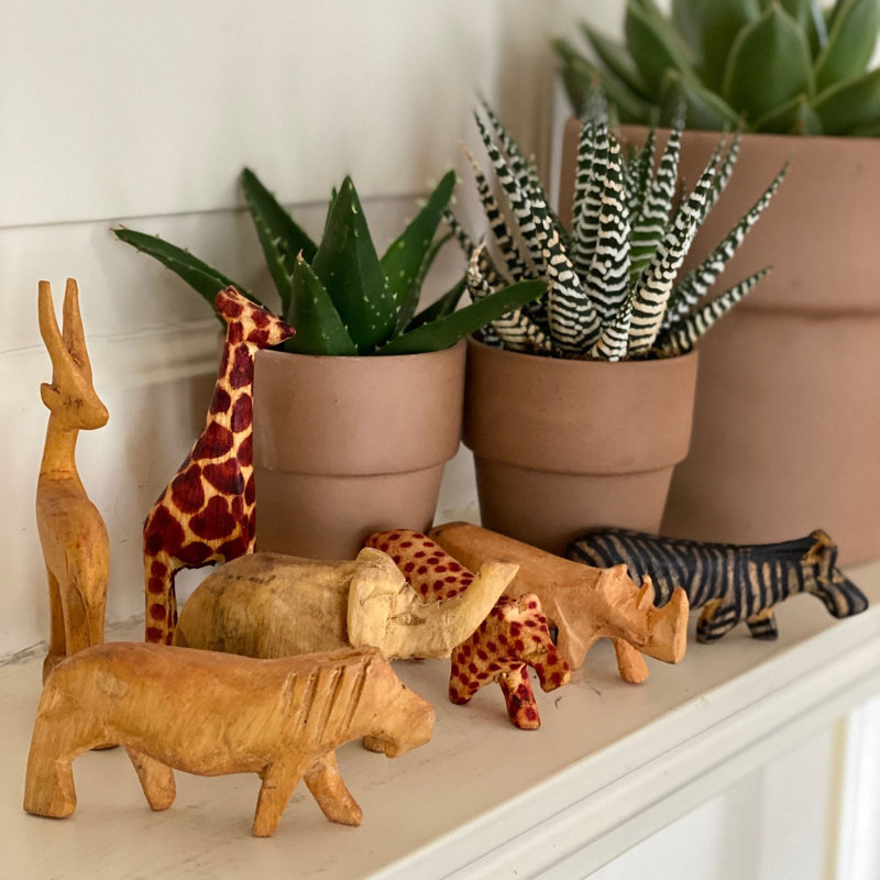 Animaux de safari miniature en bois