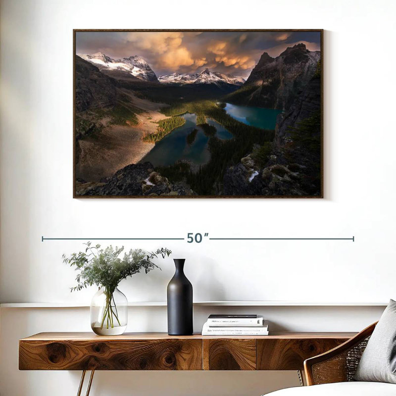 Vast Rocky Mountains, Cadre flottant noyer, 40 po x 27 po