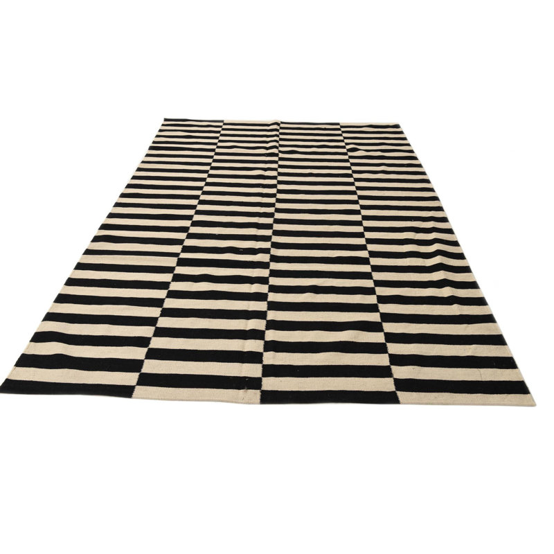 Tapis noir et blanc Ousley