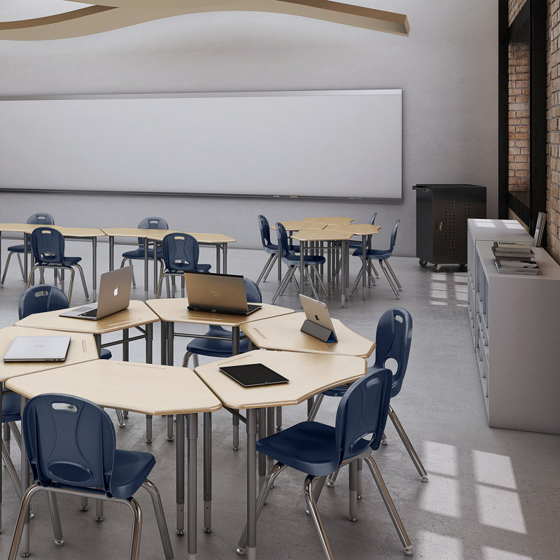 Chaises de classe empilables en plastique avec sièges profilés Structure Series, Bleu marine, 12 po