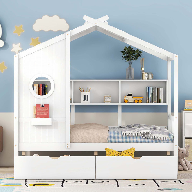 Lit maison en bois