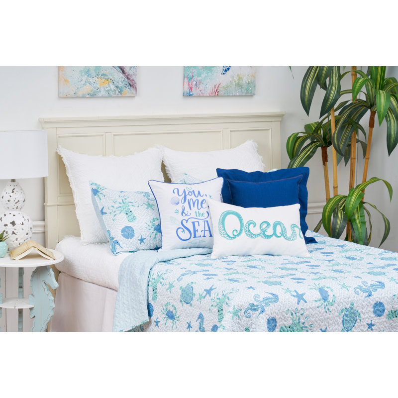 Outlook Beach Coastal Beach Reversible Quilt Set, Queen Quilt + 2 Queen Shams