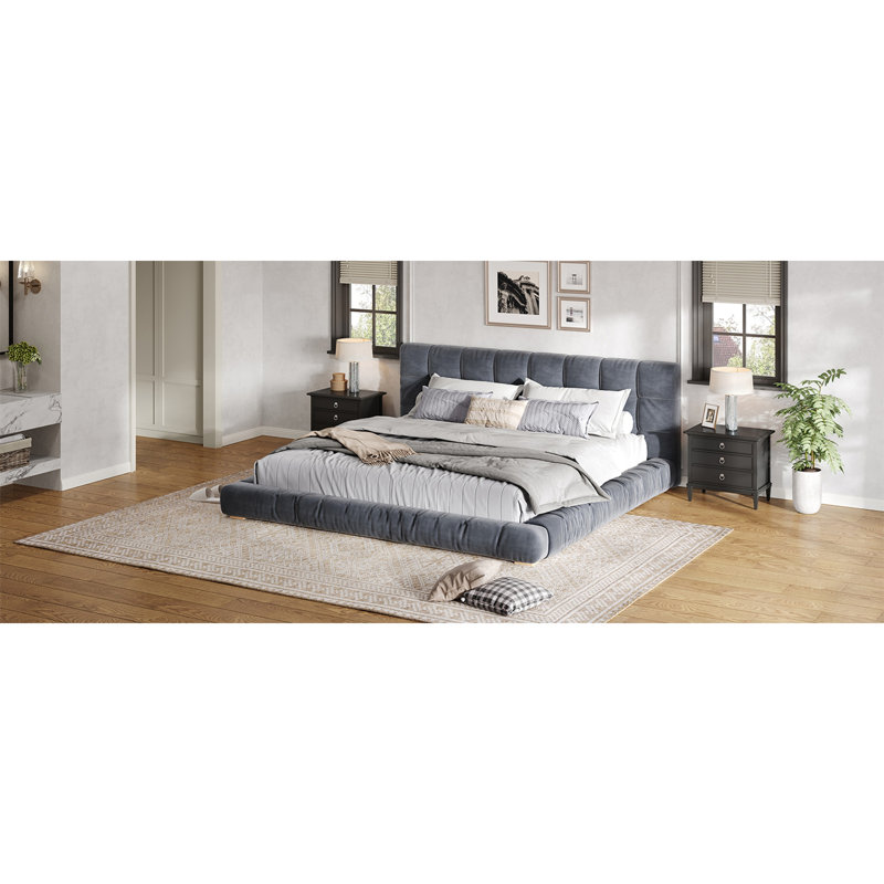 Très grand lit plateforme en velours avec tête de lit capitonnée, lit moderne à profil bas avec support à lattes robuste, pas de sommier tapissier, lit moelleux de luxe pour la chambre à coucher, gris