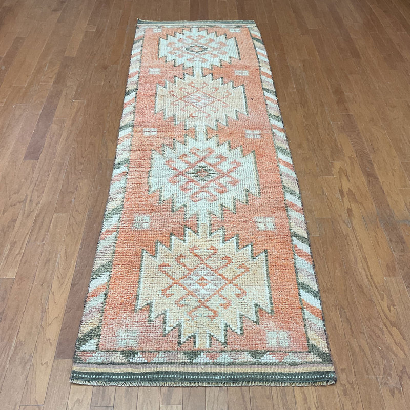 Tapis de couloir Oushak fait à la main Bungalow Rose