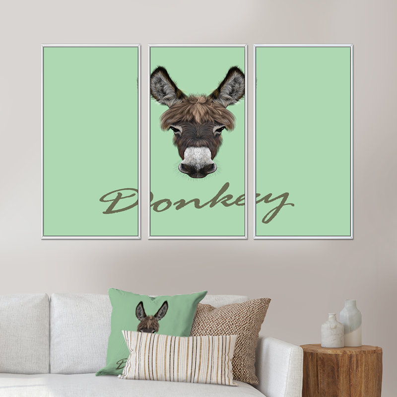 «Farm Donkey Portrait I», 3 pièces sur toile, H 28 po x l 36 po, Blanc