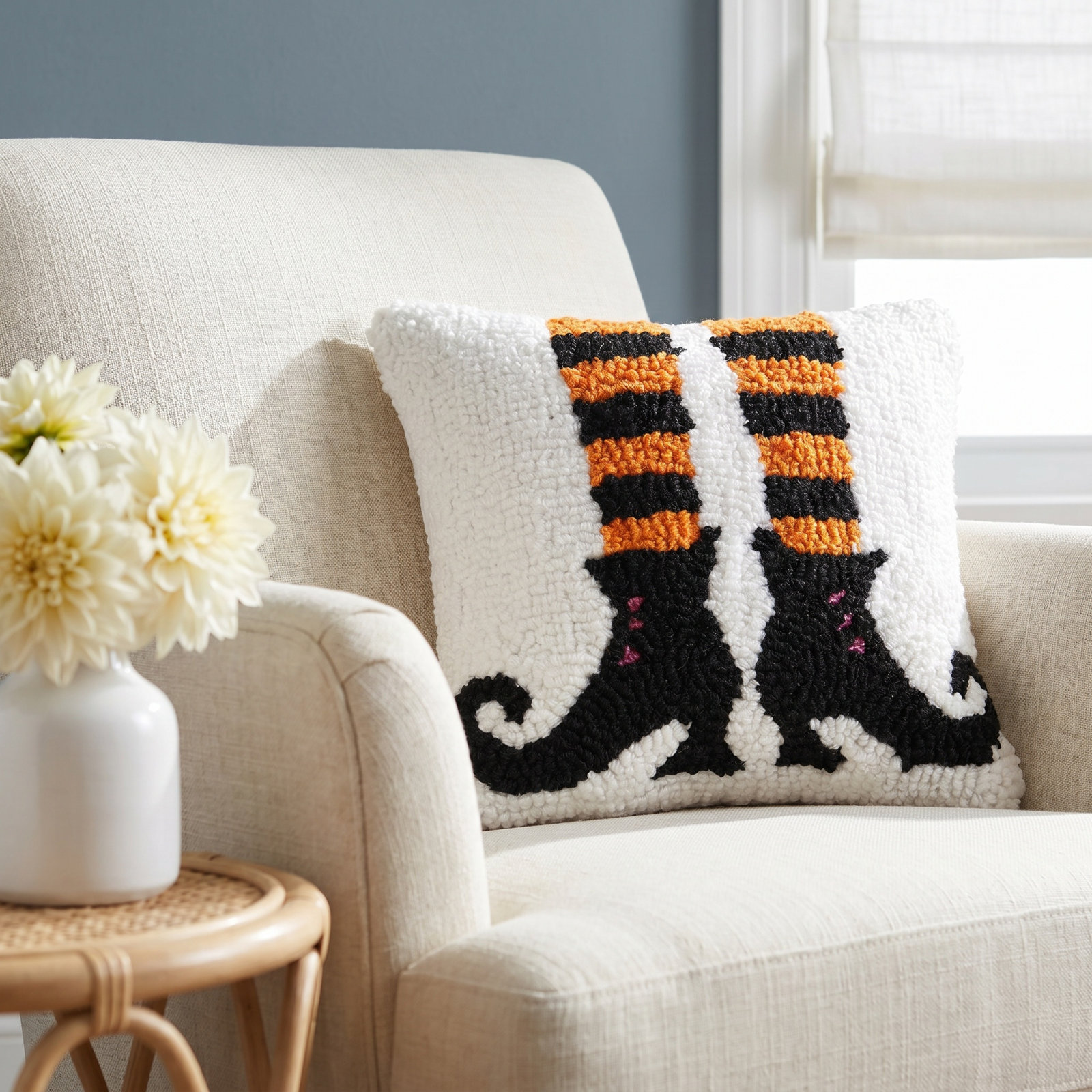 8" x 8" Halloween Throw Pillow, Spooky Ghost