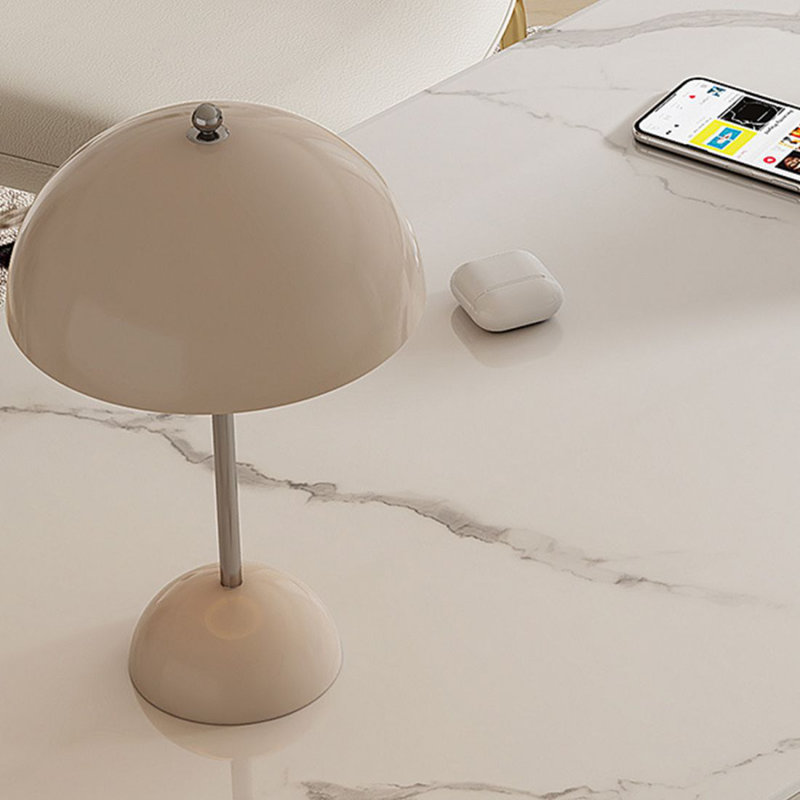 Bureau blanc avec plaque Creative Rock, 29.53" H x 70.87" W x 23.62" D