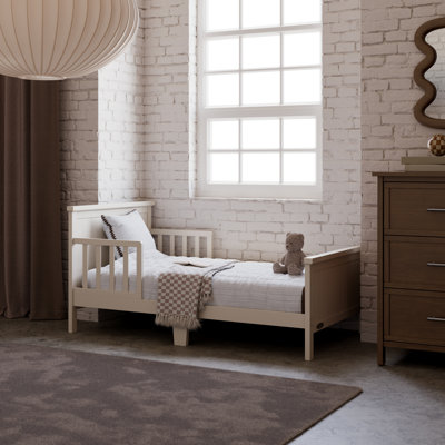 Bailey Toddler Bed with Guardrails