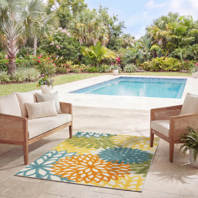 Armone Machine Woven Floral Indoor / Outdoor Area Rug