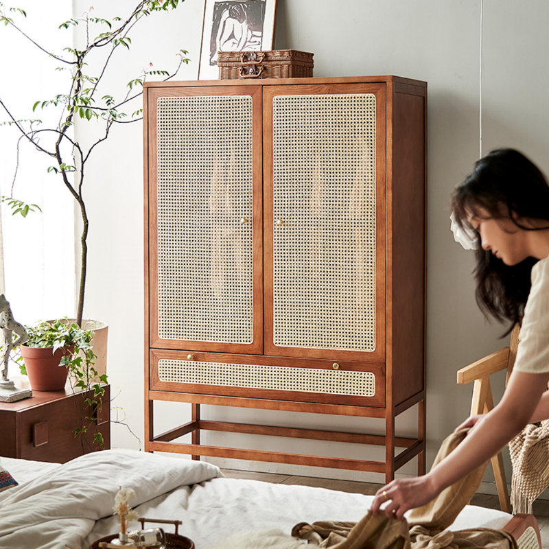 Simple Retro Light Luxury Wardrobe