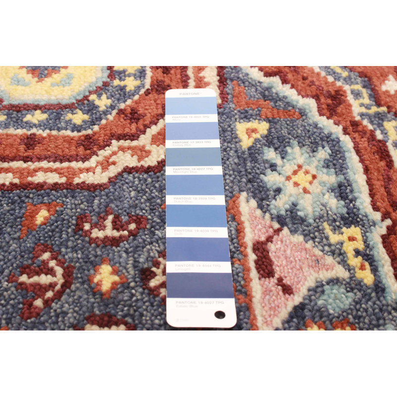 Tapis bleu marine Serapi Heritage 2 pi 6 po x 8 pi 1 po