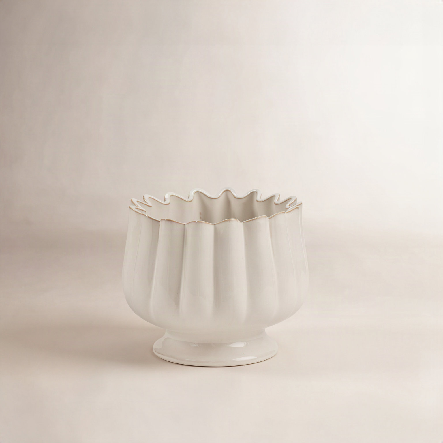 Table Vase, 5.5" H x 7.25" W x 7.25" D