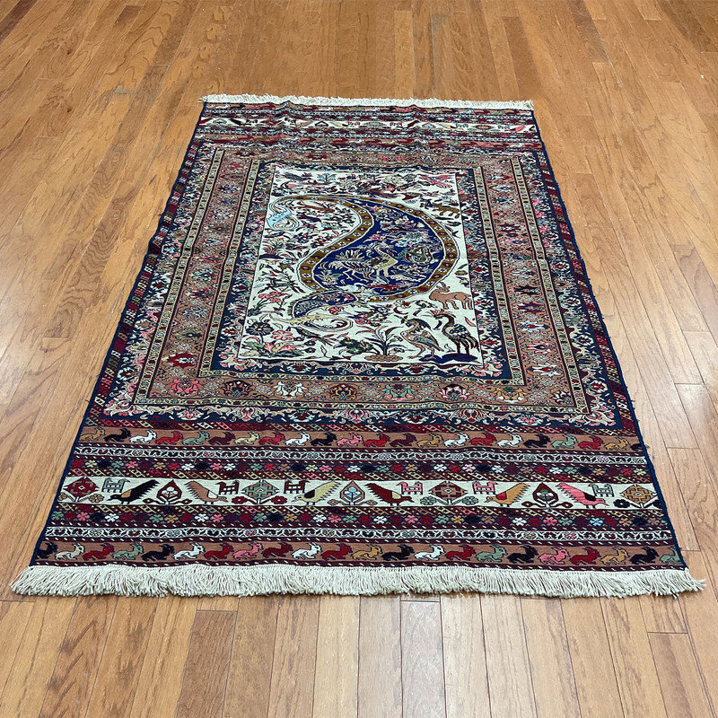 Tapis oriental rouge / vert / ivoire en laine 4 pi 3 po x 6 pi 4 po Oriental