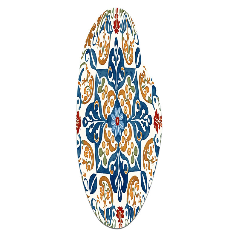 Carreaux de la Méditerranée en bleu rétro VII - tuile abstraite incurvée, art mural en métal asymétrique, H 38 po x l 15 po
