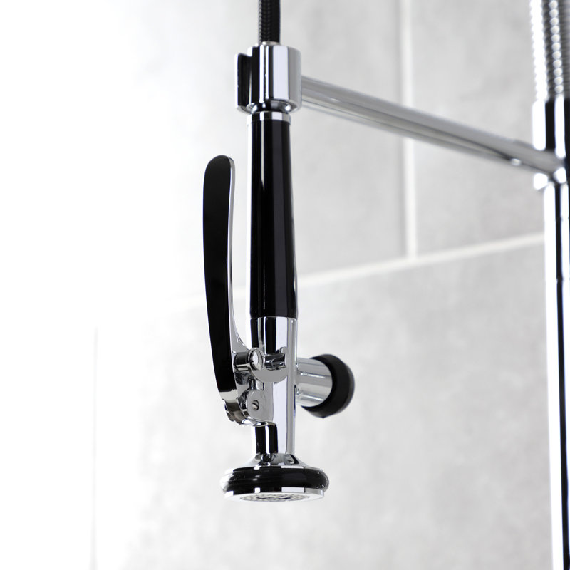 Robinet de cuisine à pré-rinçage à fixation sur comptoir à 1 trou Kingston Brass, Chrome poli