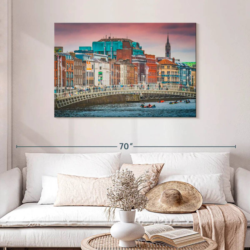 Ravi Dublin City, 30" H x 45" W
