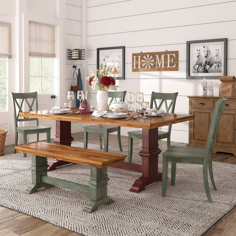 Ensemble de salle à manger Sloan 78 po en bois massif fini chêne avec chaises à dossier en X - 7 pièces, table à base rouge antique, chaises et banc à base sauge antique