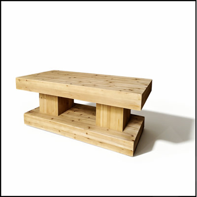 Table basse en bois massif naturel avec grain apparent, fabriquée à partir de matériaux haut de gamme pour une ambiance chaleureuse et authentique dans votre salon.