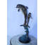 Statue de deux dauphins sautant dans l'eau de la collection Nifao 11 po x 12 po x H 31 po