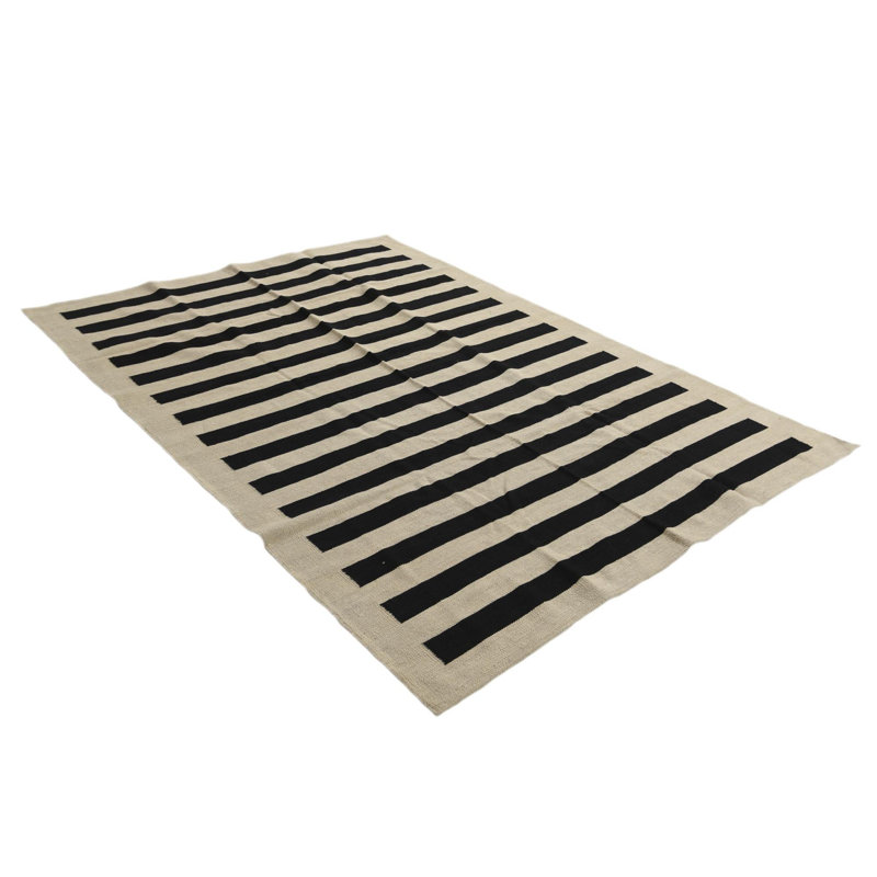Tapis noir et blanc Orta