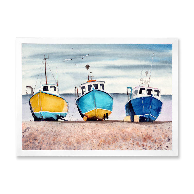 Trois bateaux de pêche colorés sur une plage de sable - reproduction sur toile, H 30 po x l 40 po x P 1,5 po