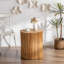 Table basse ronde avec plateau en bois manufacturé