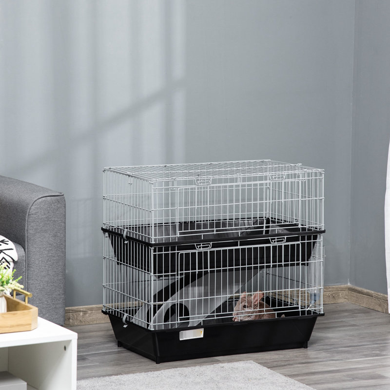 Cage noire pour plusieurs petits animaux de compagnie avec des plateaux pratiques