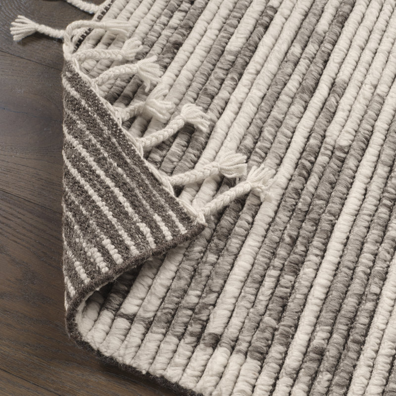 Jaipur Living Patra ALP05 Handknotted Solid Cream and Taupe Area Rug (5'x8'), Rectangle 5' x 8'