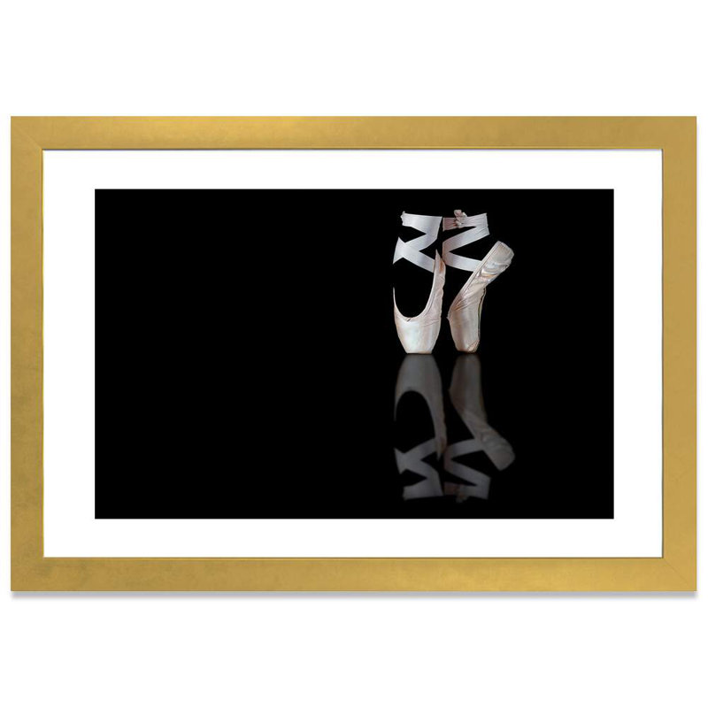 «Ballet» par Pauline Pentony, impression sur toile tendue, H 16 po x l 24 po x P 1 po, Papier encadré doré