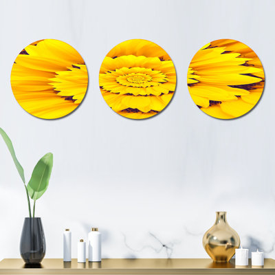 Farmhouse Plants & Flowers Wall Decor on Metal