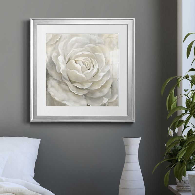 Pétale parfaite - Cadre photo, reproduction d'art sur papier, Encadrement argenté, H 30,5 po x l 30,5 po x P 1,5 po