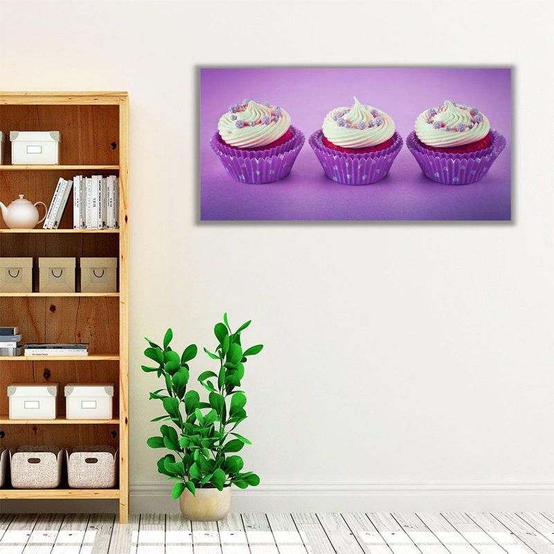 Three Cupcakes 1 - reproduction d'art sur toile, H 10 po x l 20 po