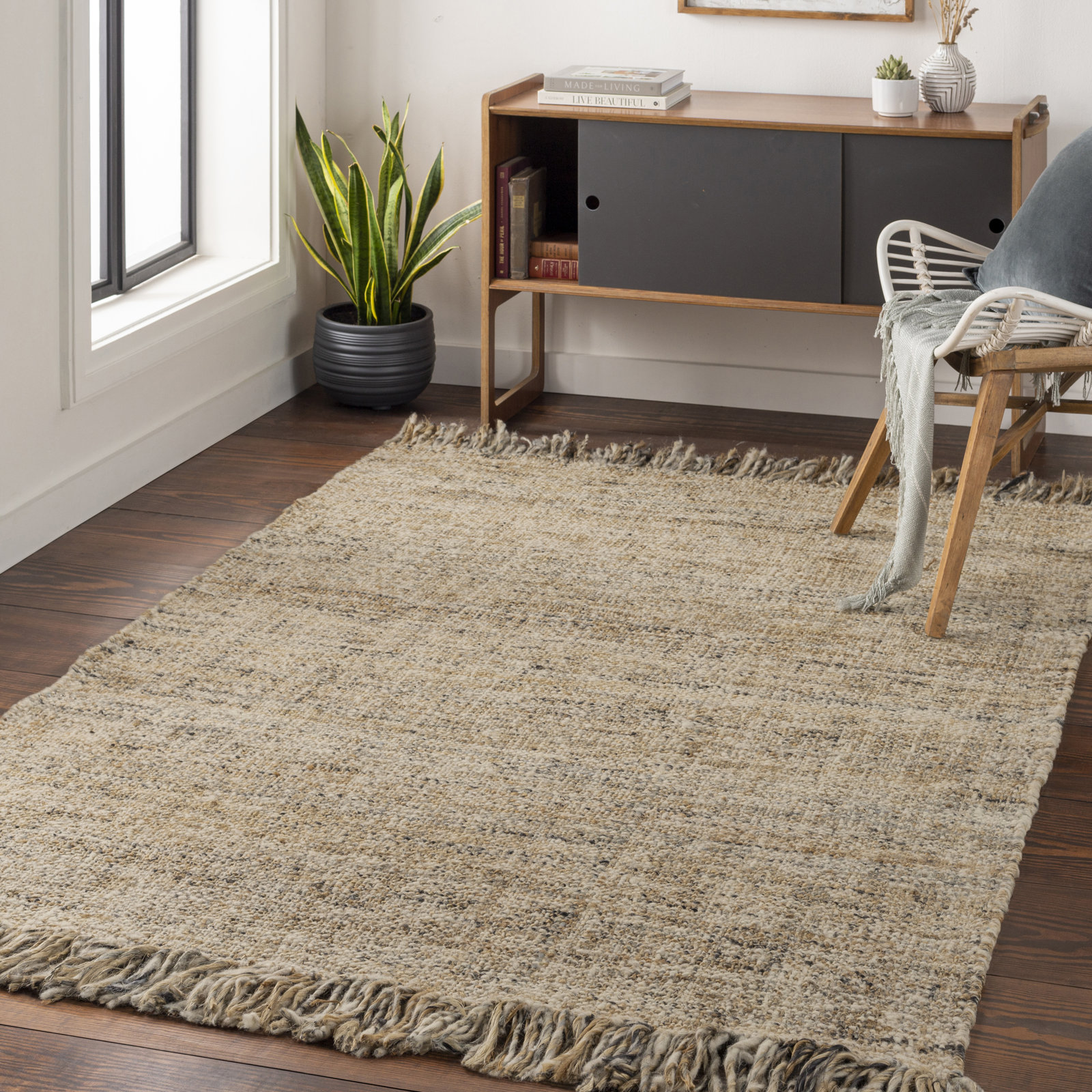 Bedivere Gray Beige Hand-Woven Jute Rug, Rectangle 5' x 7'6"