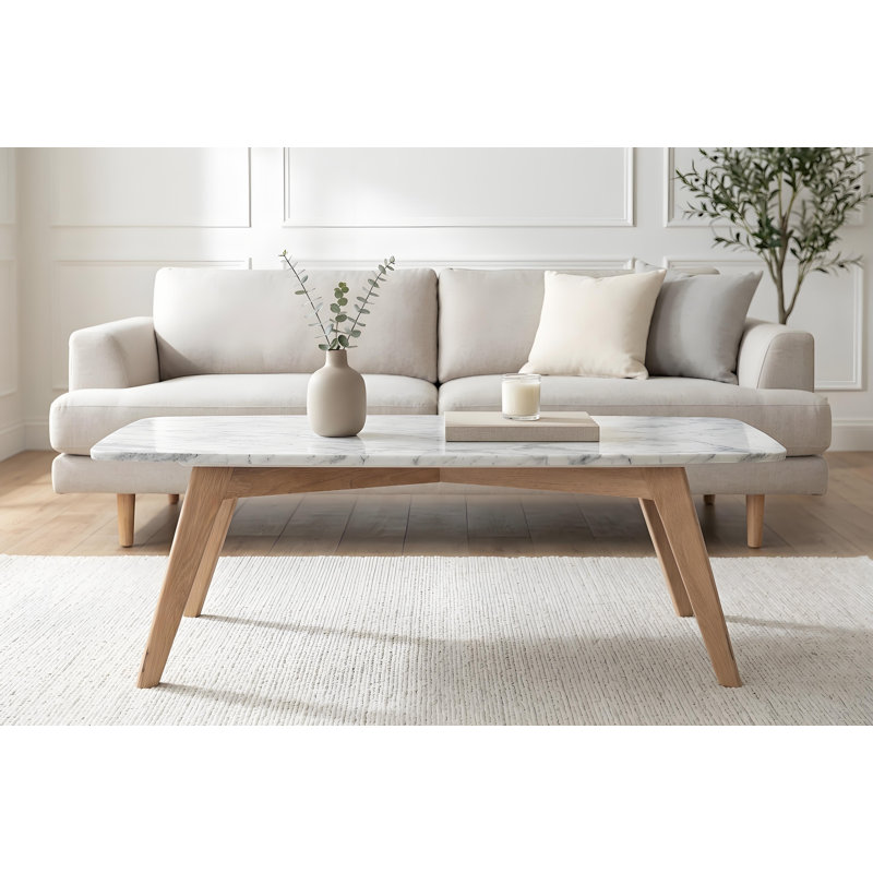 Table basse rectangulaire en marbre blanc de Carrare italien avec pieds en chêne de 43 po x 18 po Rachel