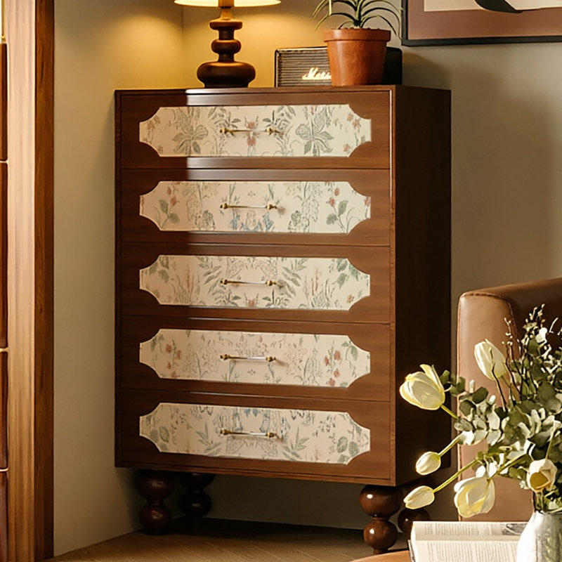 Armoire décorative française simple