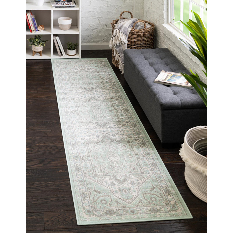 Tapis traditionnel Matthei couleur mousse, Tapis de couloir 2 pi x 6 pi