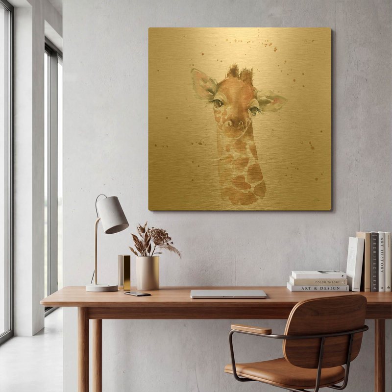 «Baby Giraffe» par Katrina Pete, art mural en métal doré, 36 po x 36 po, 36 po x 36 po