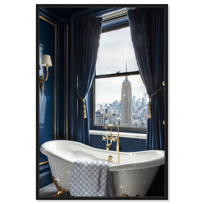 «New York Bathroom View Canvas» par Notoriart, H 16 po x l 11 po, Cadre noir