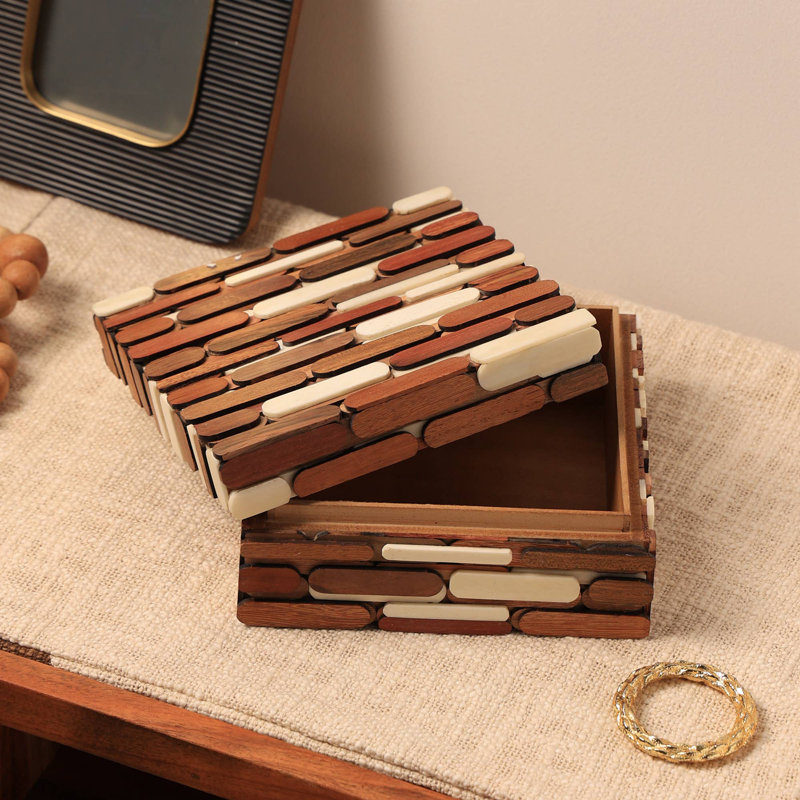 Boîte décorative | Boîte de rangement en bois et os fabriquée à la main | 6 x 6 x 3 po