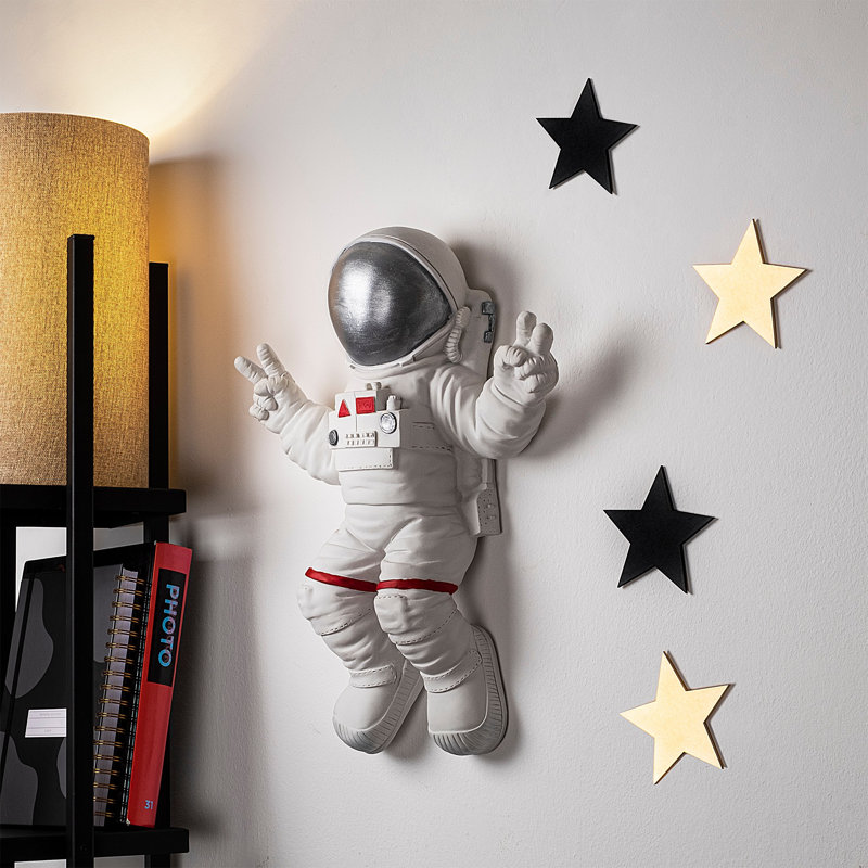Kinslow Wall Decor on Resin, White/Grey
