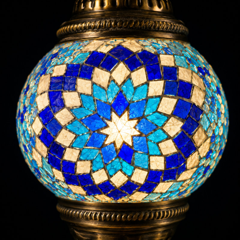 Lampe turque sur pied Bungalow Rose Mert, Bleu
