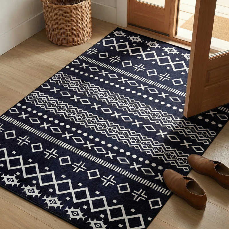 Tapis à motif géométrique noir Thambiah, Rectangle 3'4" x 6'7"