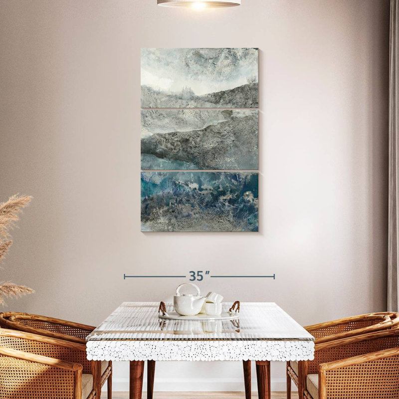 Avery Silver Hills, 45" H x 28" W
