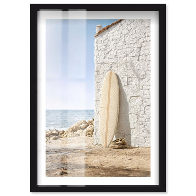 Décoration murale pour salon « Surf on Beach I Shadowbox » par Notoriart, cadre noir, 10 x 15