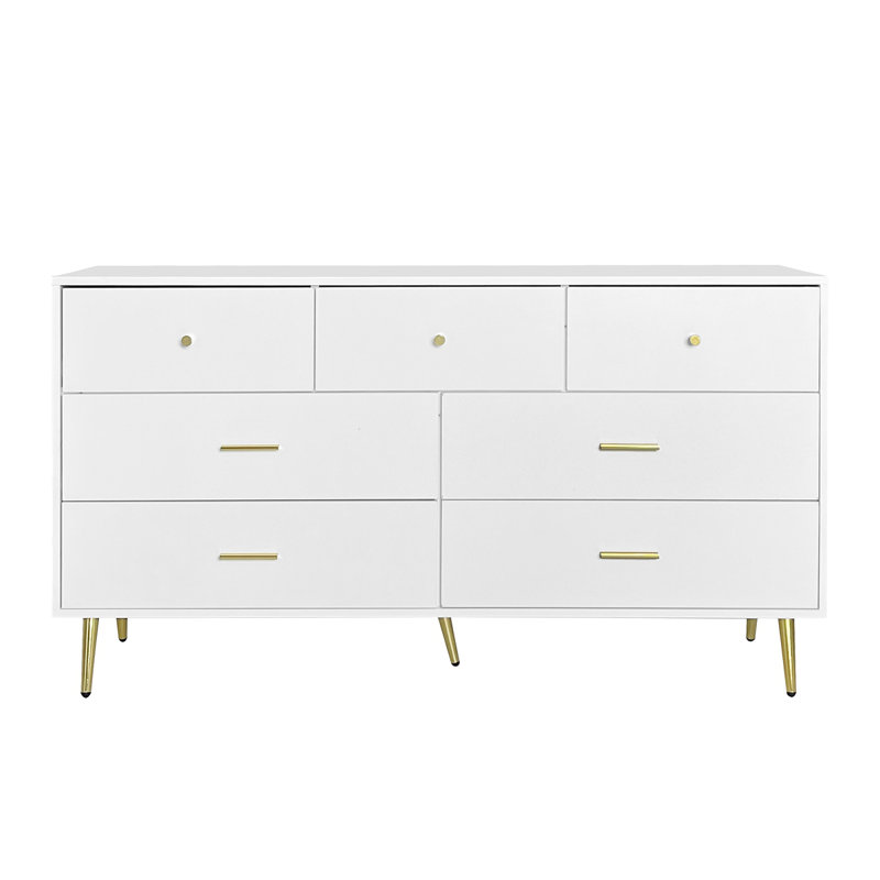 Grande commode à sept tiroirs avec poignée dorée et pieds dorés