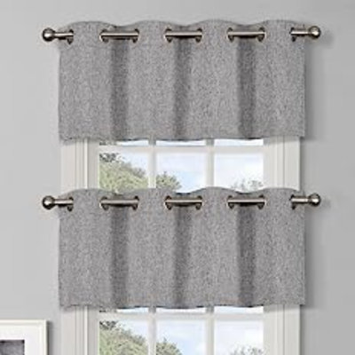 Scalloped Window Valance